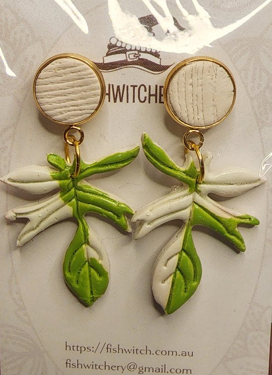 Plant Earring 