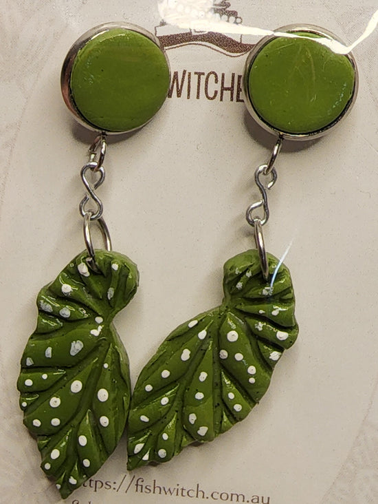 Plant Earring 