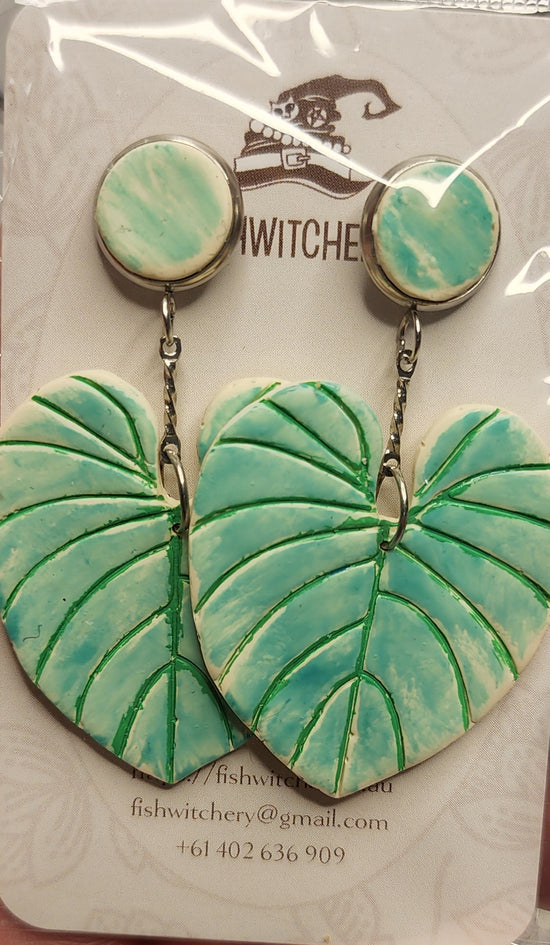 Plant Earring 